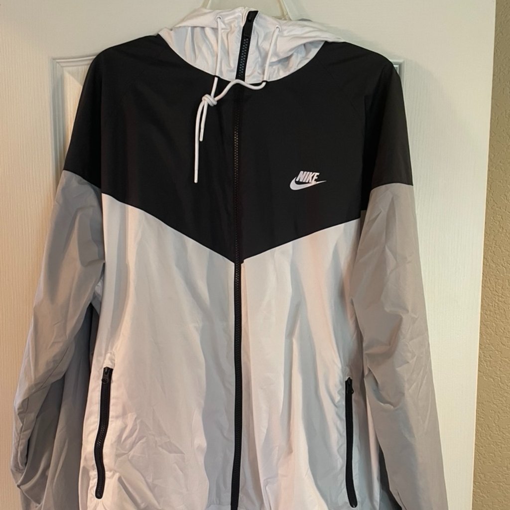 Nike Wind-Breaking Jacket